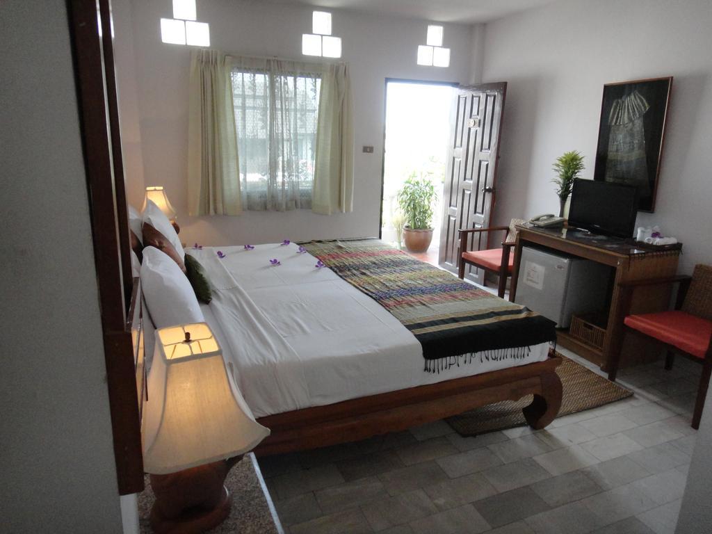 צ'יאנג מאי The Red Hibicus Guest House מראה חיצוני תמונה